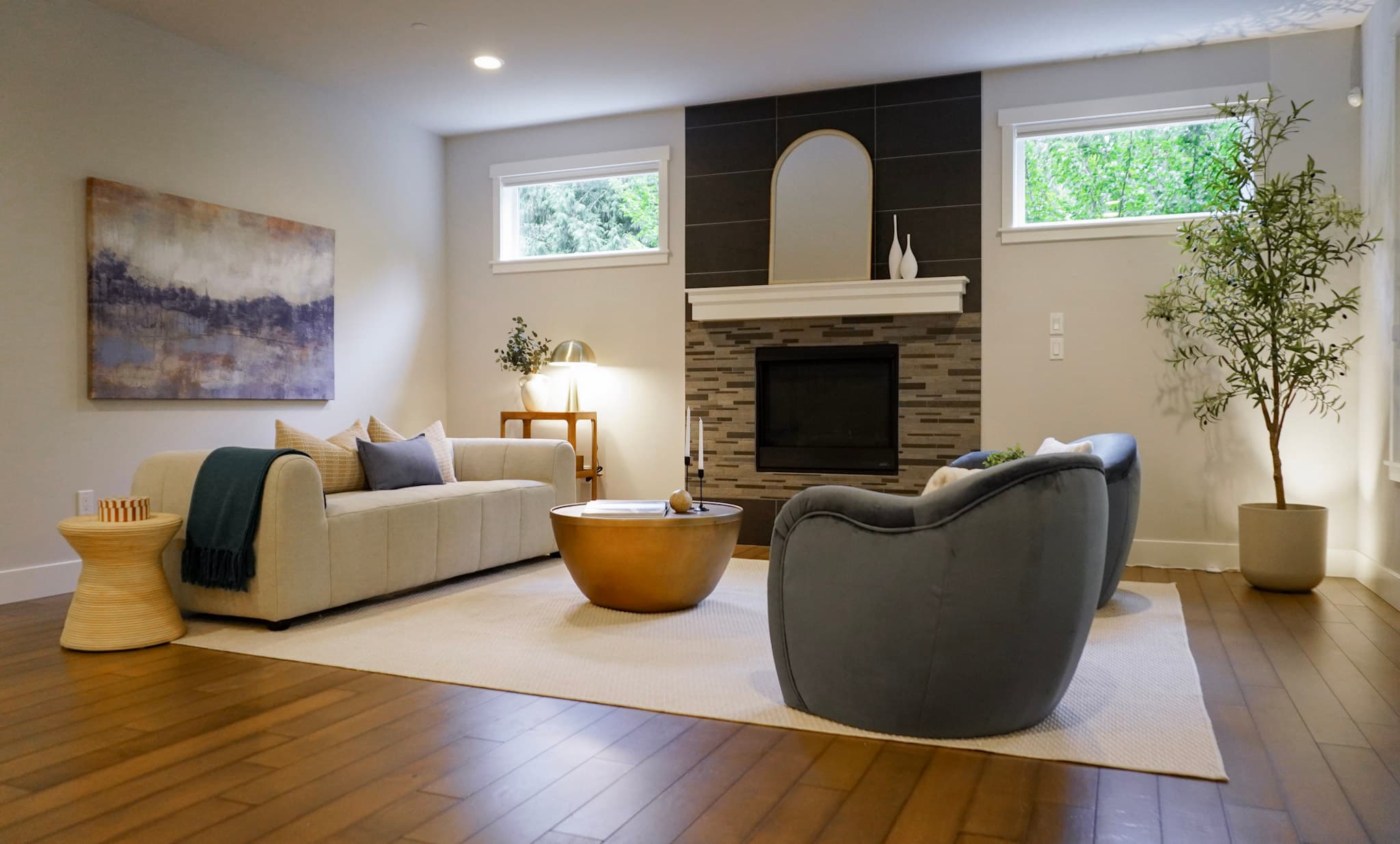 Vacant home staging of a five bedroom home in Holmes Point, Kirkland