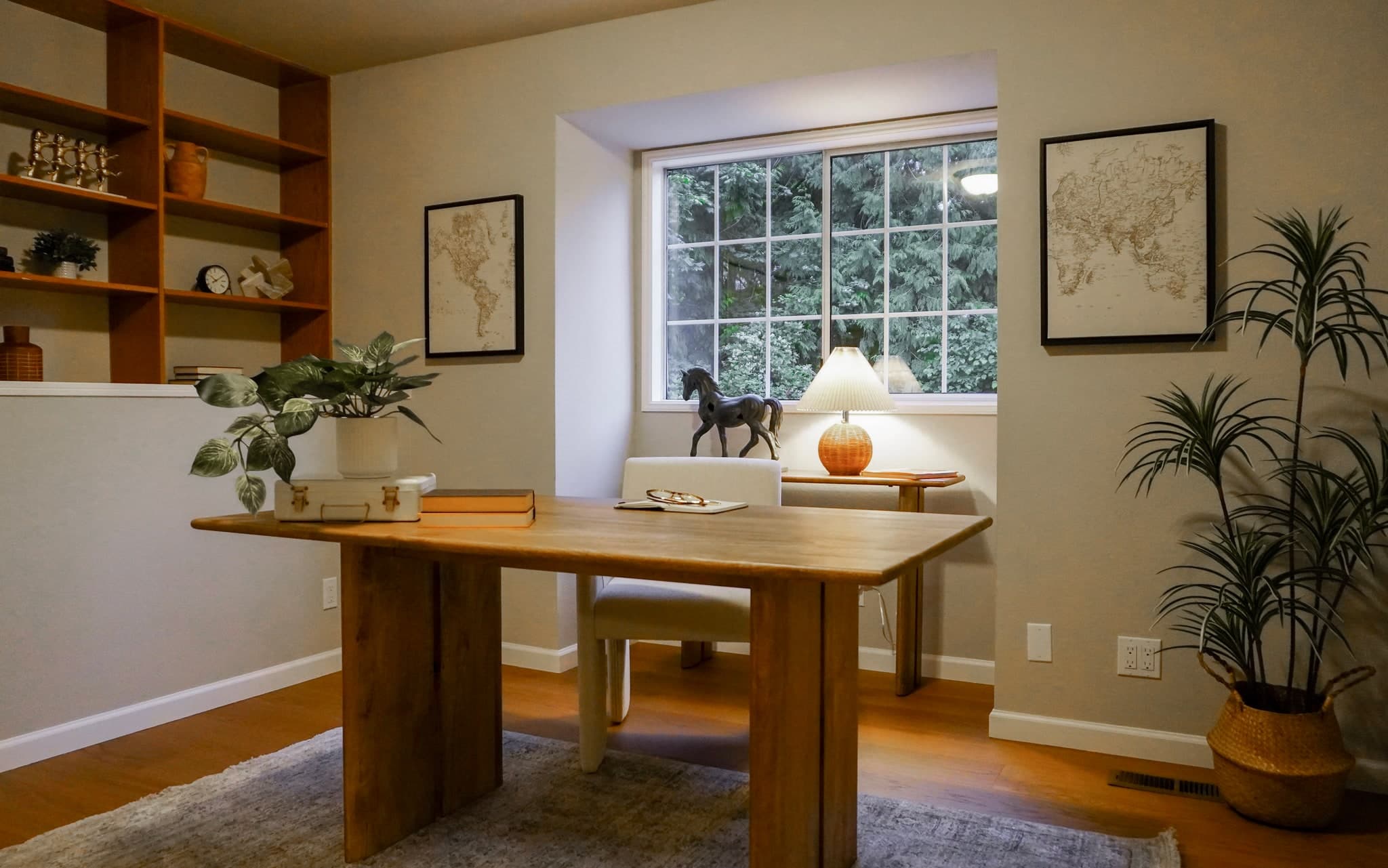Vacant home satging of a spacious 3,070 sqft floor plan with oversized bedrooms, and a light-filled sunroom.